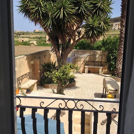 Anna Karistu Accommodation Kerċem Eksteriør billede