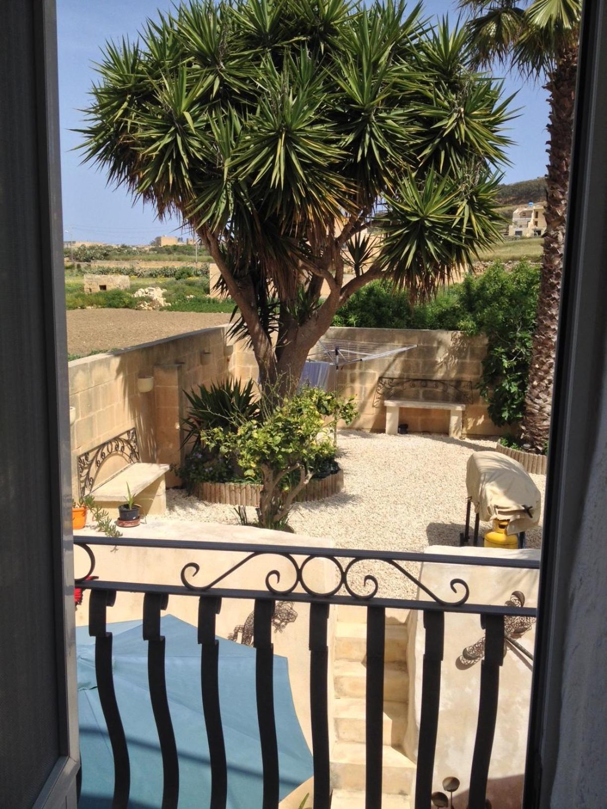 Anna Karistu Accommodation Kerċem Eksteriør billede