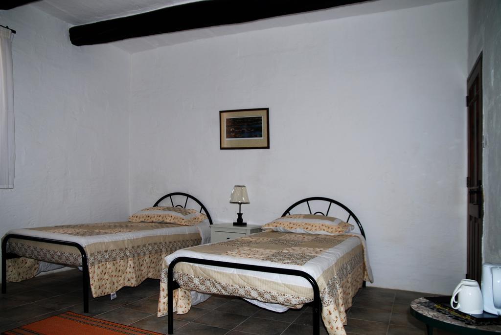Anna Karistu Accommodation Kerċem Eksteriør billede