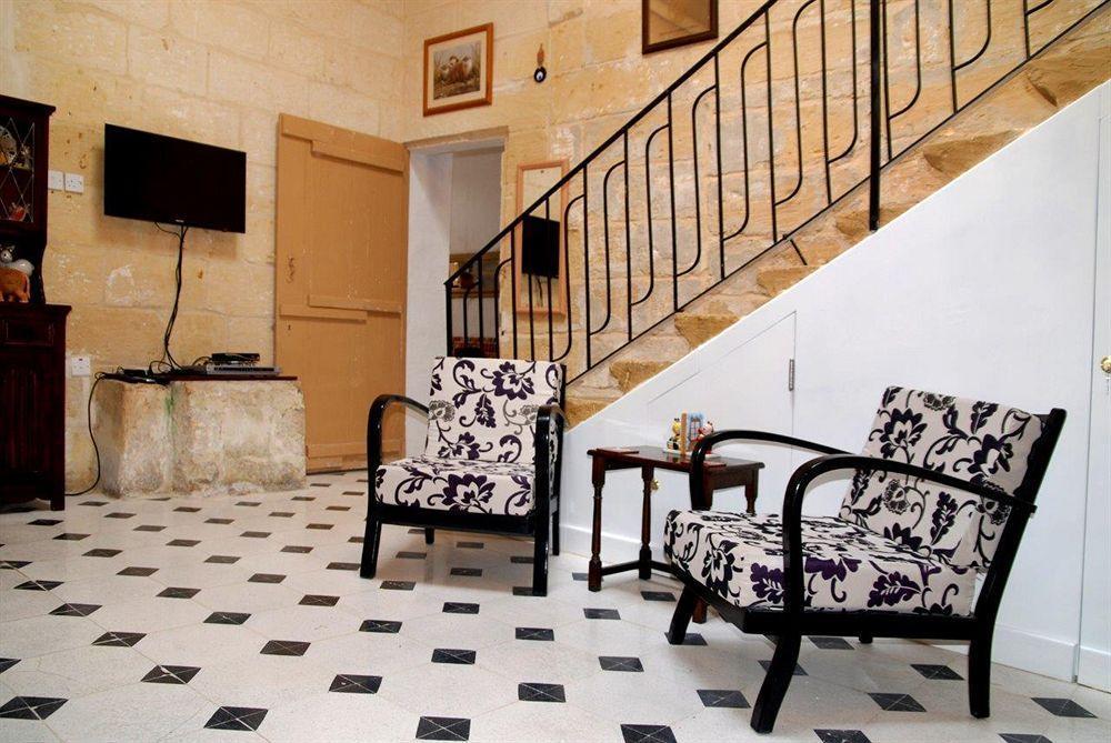 Anna Karistu Accommodation Kerċem Eksteriør billede